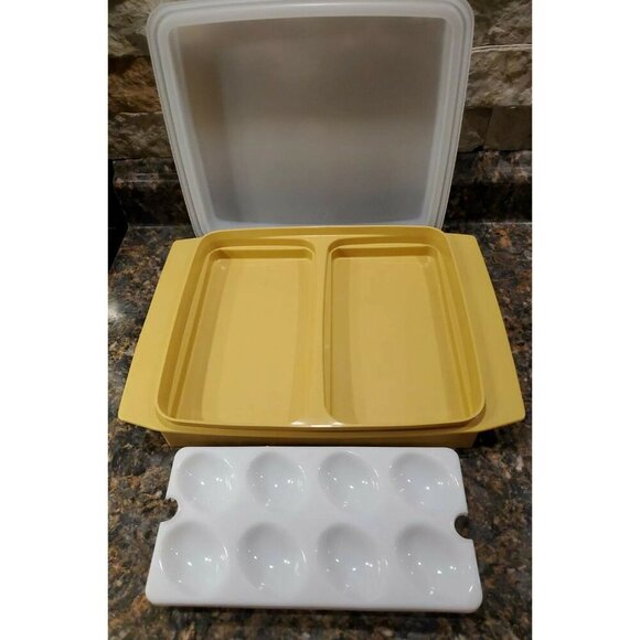 VINT. TUPPERWARE DEVILED EGG KEEPER CARRIER TRAY YELLOW HARVEST GOLD # 723 4 PC - Picture 3 of 10